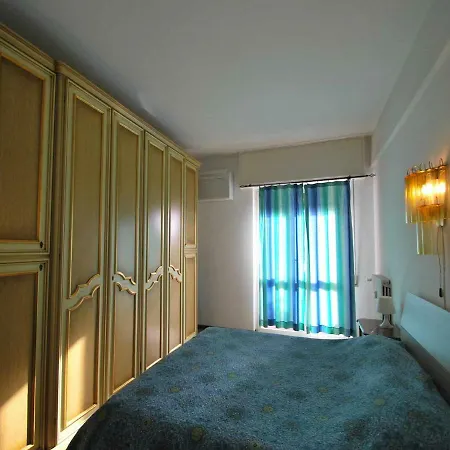 Mandorlo Apartment *